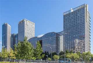 上海小学生校服订制厂家联系电话